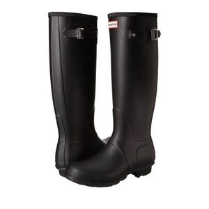 Original tall classic hunter rain boots. Black